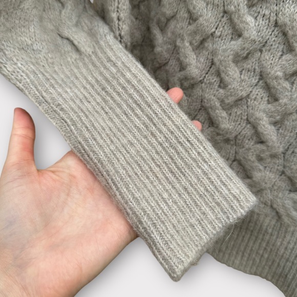 Mia Mai Italian Knit Sweater - Picture 4 of 9